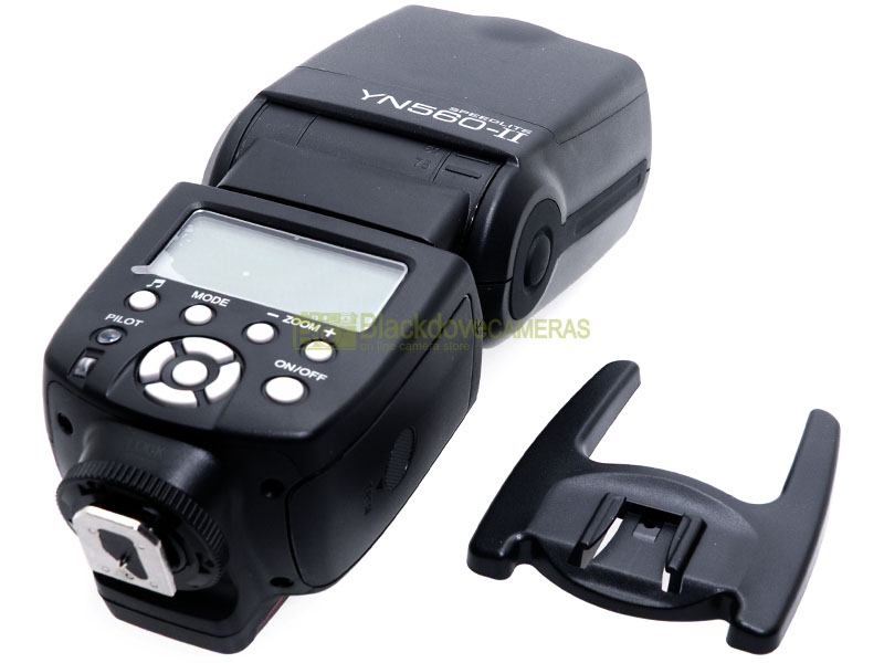 “Flash universale Yongnuo YN-560 II wireless N° guida 44 (ISO100, 35mm).”