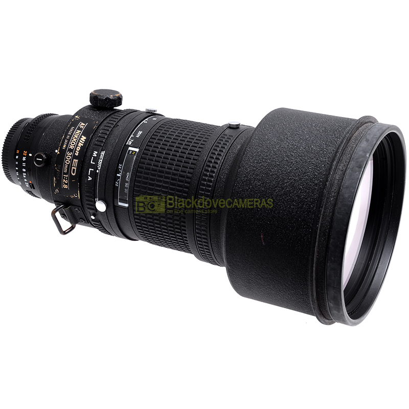 Nikon AF Nikkor 300mm. f2,8 ED Tele obiettivo Full Frame per fotocamere DX e FX