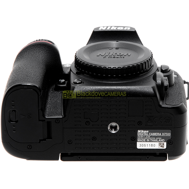 Nikon D7500