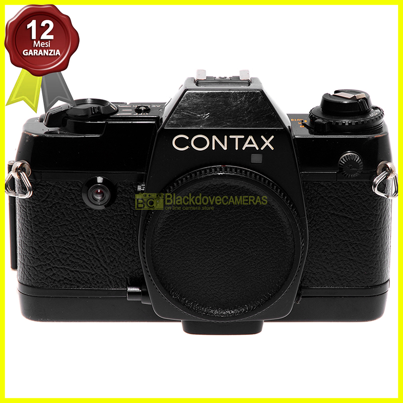 Contax 137 MD Quartz. Fotocamera reflex a pellicola. Macchina fotografica 35mm.