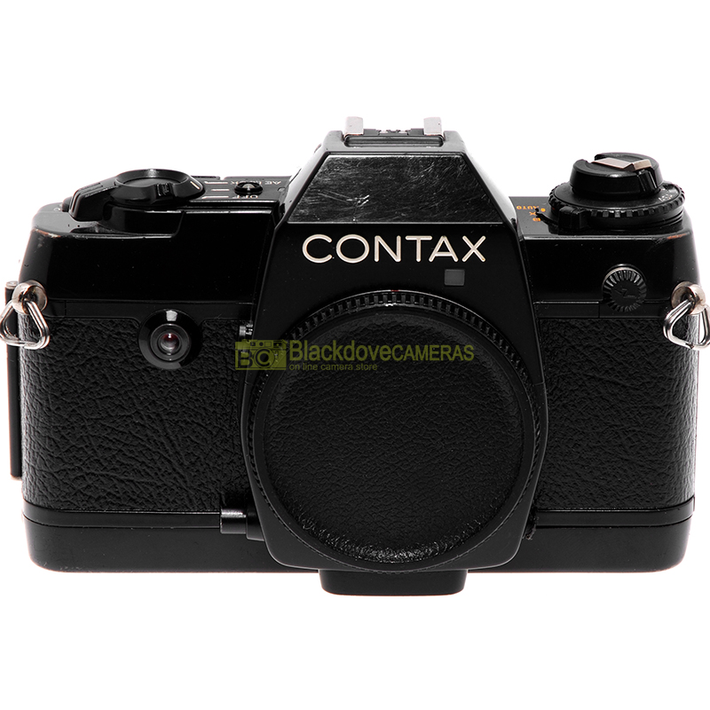 Contax 137 MD Quartz. Fotocamera reflex a pellicola. Macchina fotografica 35mm.