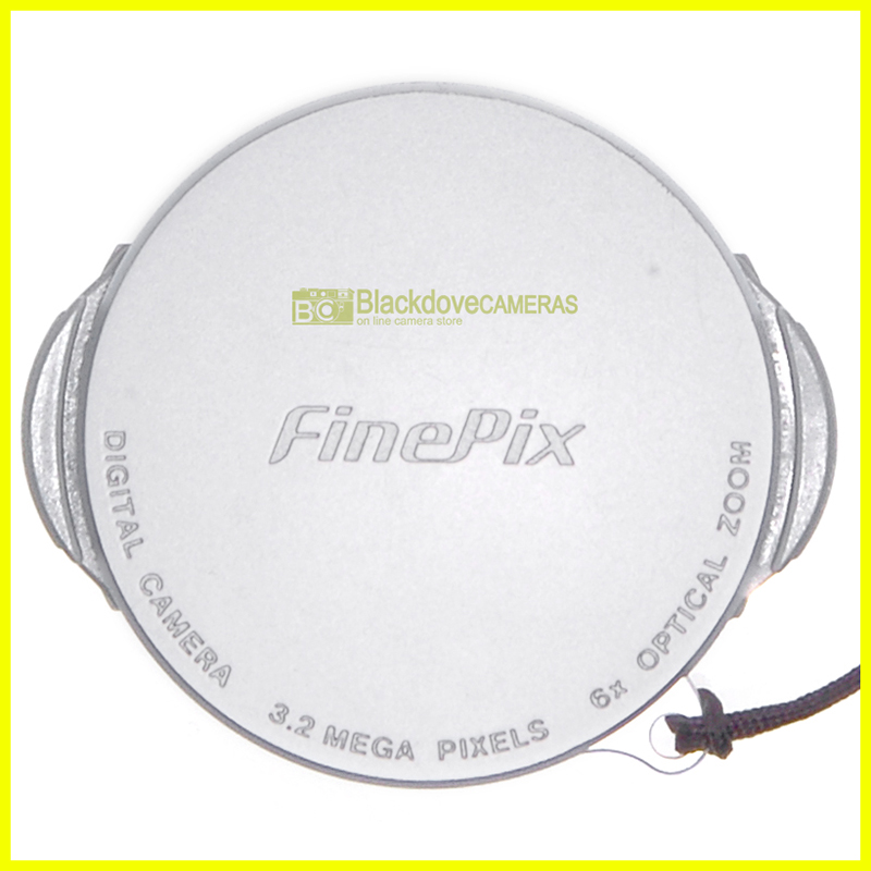 “Tappo obiettivo Fujifilm per fotocamera Finepix S3000 Fuji front lens cap. Cover”