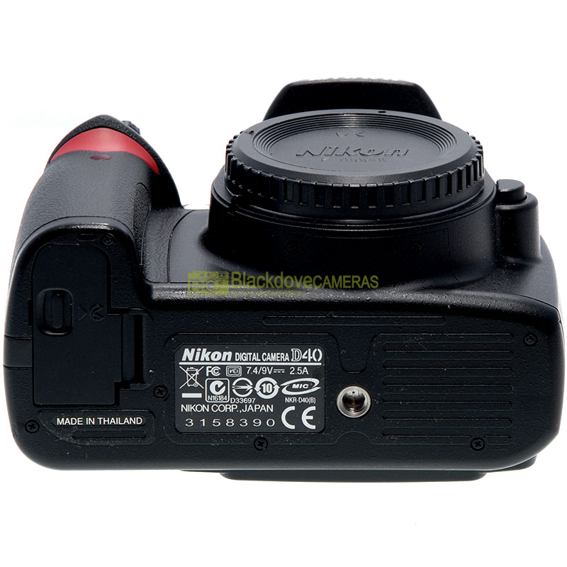 “Nikon D40”