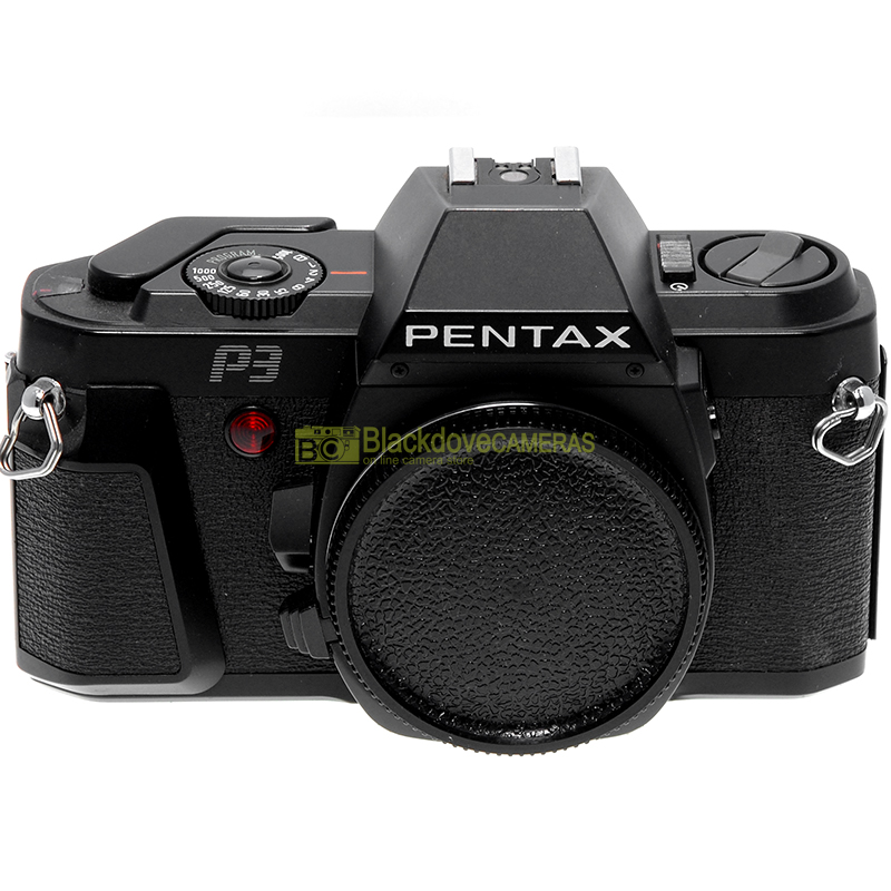 “Pentax P3 Automatic fotocamera reflex a pellicola con otturatore elettronico.”