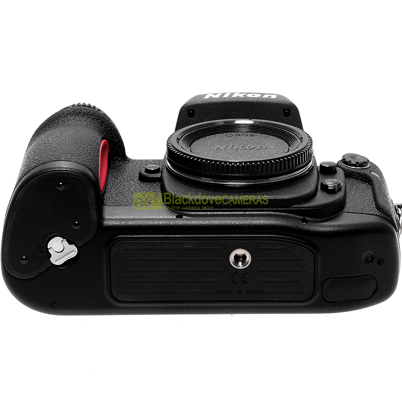 Nikon F100