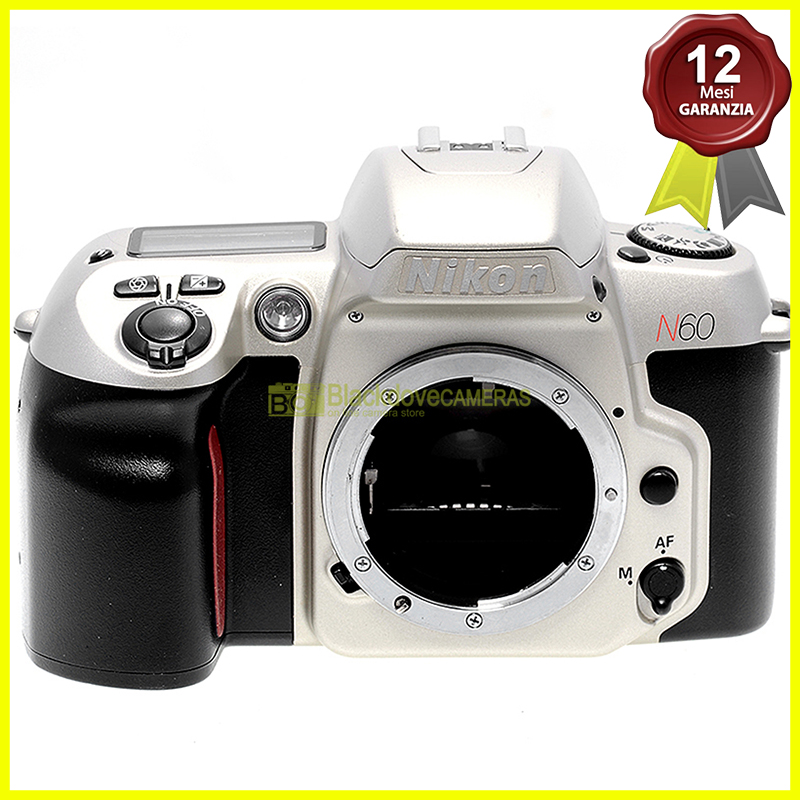 Nikon N60 (F60) fotocamera reflex autofocus a pellicola usata. N-60 body. 