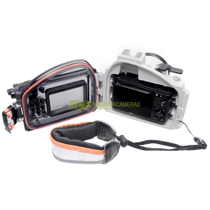 Fotocamera Nikon 1 J1 + 10/30mm con custodia subacquea 40m. WP-N1 per J1 e J2