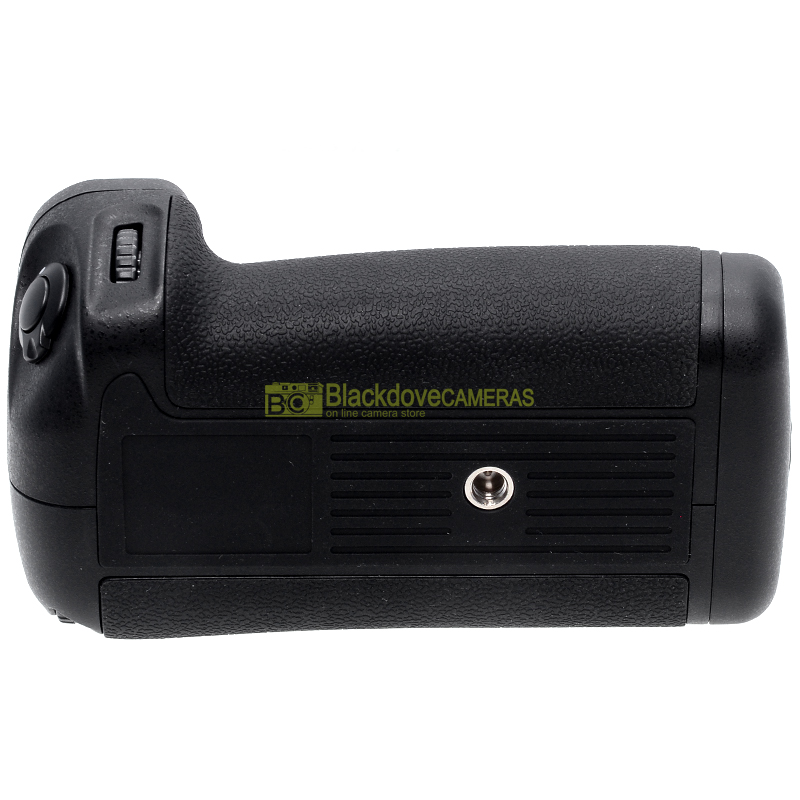 “Impugnatura verticale compatibile per Nikon D7000. Battery grip tipo MB-D11 Grip”