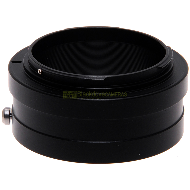 “Adattatore per obiettivi Nikon su fotocamere Canon EOS R. Anello adapter EF-R”