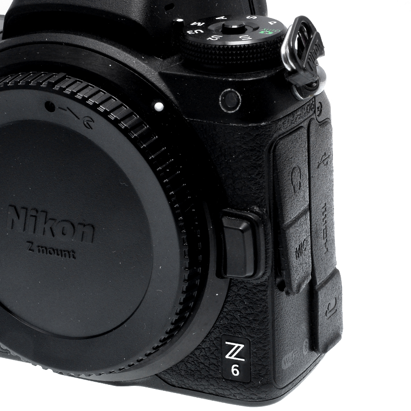“Nikon Z6”