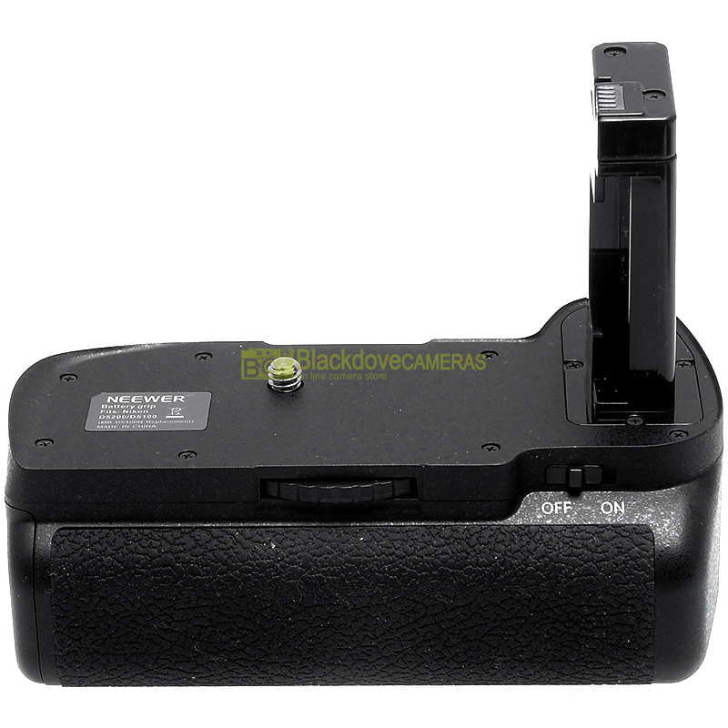 Vertical grip for Nikon D5100 D5200 D5300 cameras. battery grip.