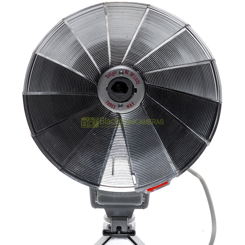 Soligor BL DeLuxe. Flash d'epoca a bulbo per fotocamere vintage con presa sincro