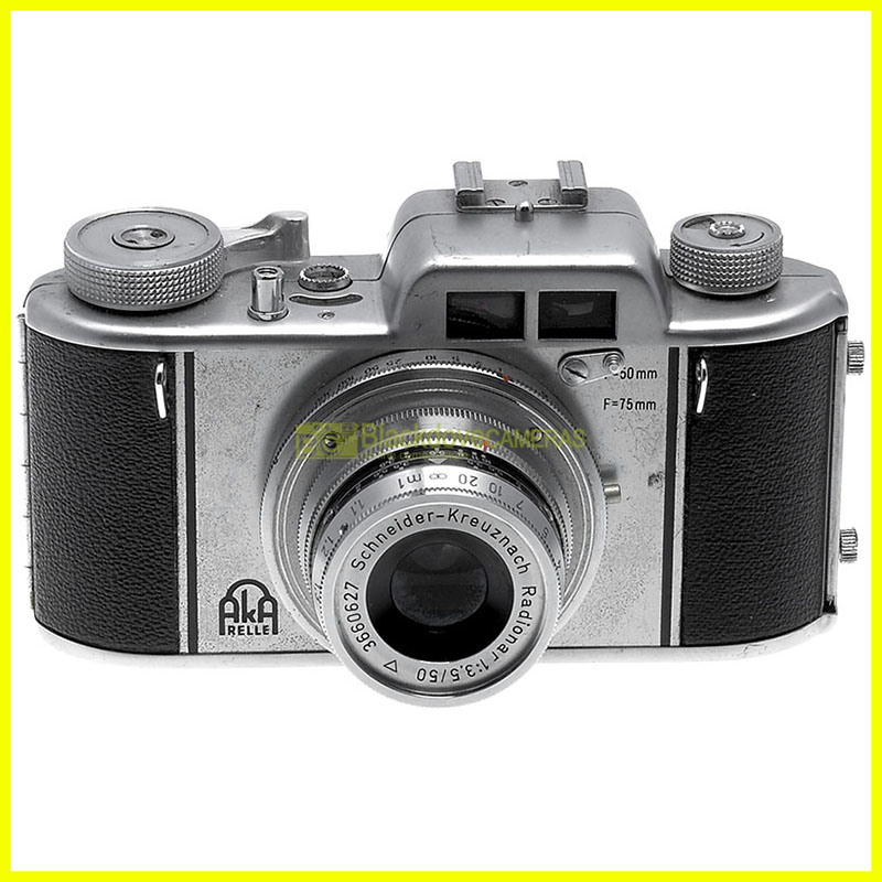 Aka Relle con obiettivo Schneider Radionar 50mm f3,5 Fotocamera d'epoca anni '50