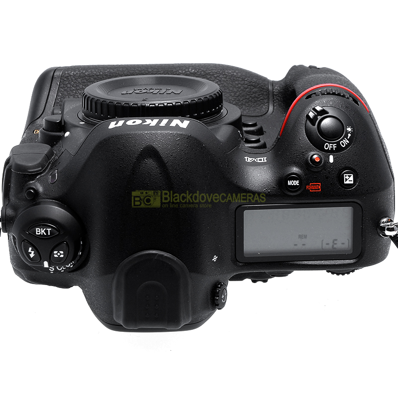 “Nikon D4”