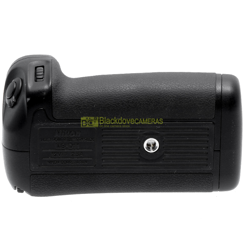Nikon MB-D11