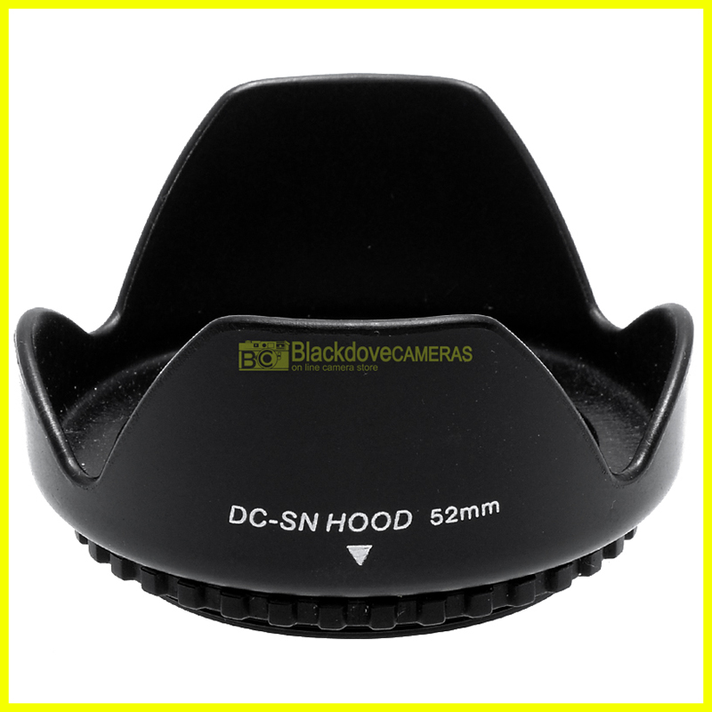 “52mm. paraluce a corolla universale, innesto a vite. Ruotabile. Lens hood.”