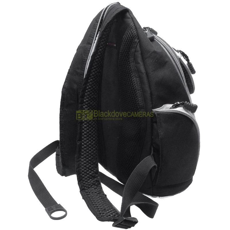 Zaino per fotocamere obiettivi e attrezzatura Roots Canada. Backpack