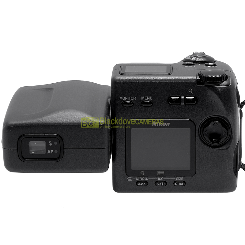 Nikon Coolpix 990 Fotocamera digitale storica. Una delle