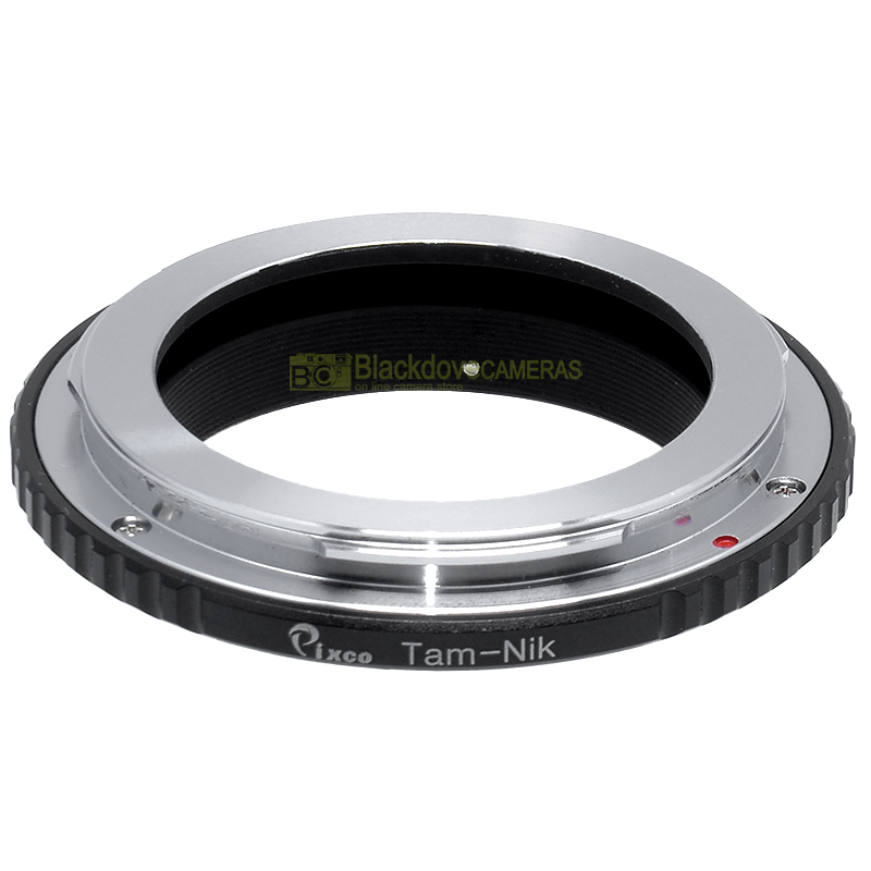 “Adapter per montare obiettivi Tamron Adaptall su fotocamere reflex Nikon”