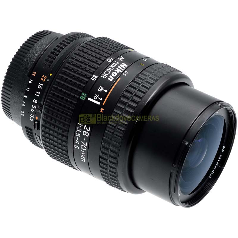 Nikon AF zoom Nikkor 28/70mm f3,5-4,5 obiettivo full frame per fotocamere.