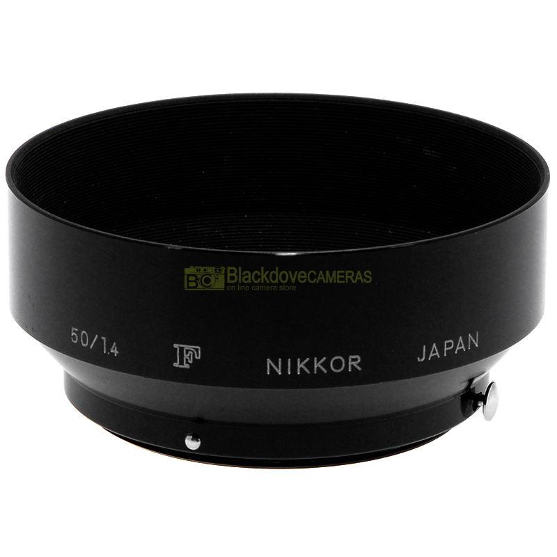 Nikon paraluce snap-on per obiettivi Nikkor-Auto 50mm. f1,4. Lens hood.