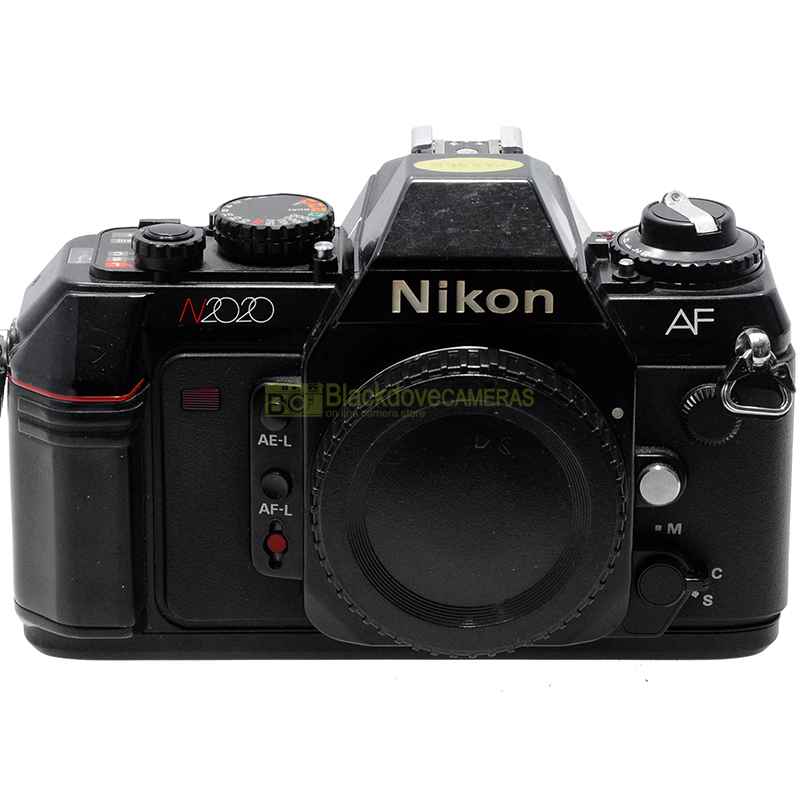 Nikon F501