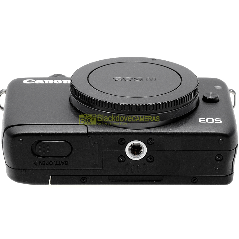 Canon EOS M10
