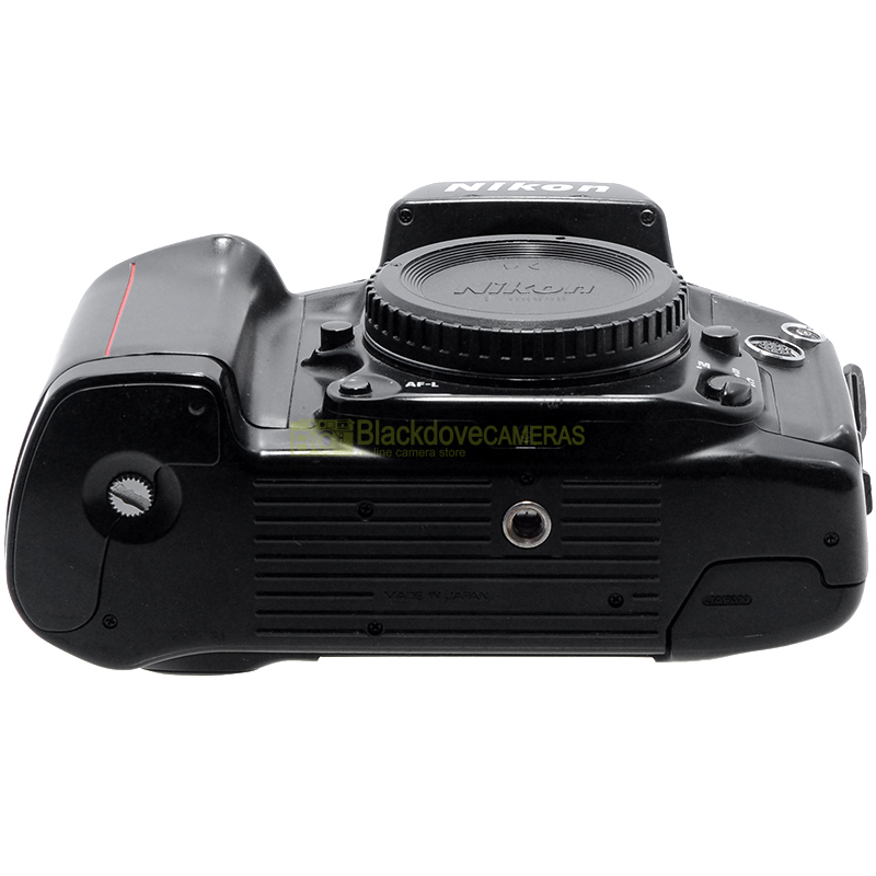 Nikon F90