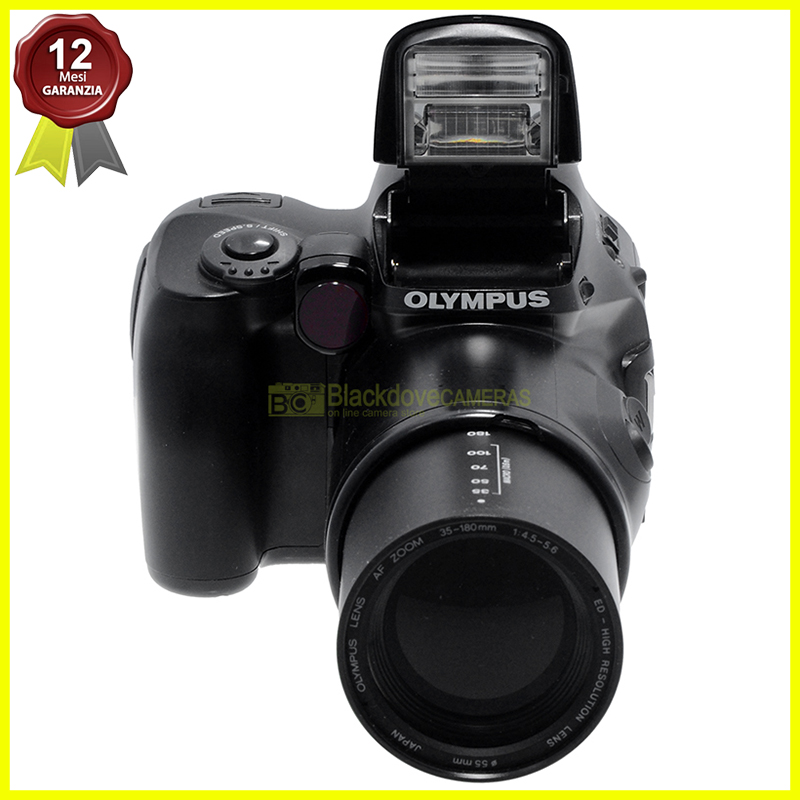 Olympus IS3000 con zoom 35/180mm. Fotocamera bridge analogica a pellicola. 