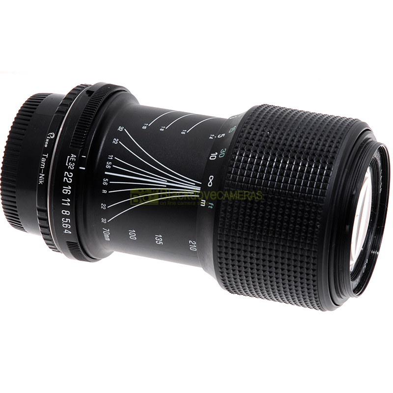 Tamron 70/210mm. f4-5,6 obiettivo manual focus full frame per fotocamere Nikon.