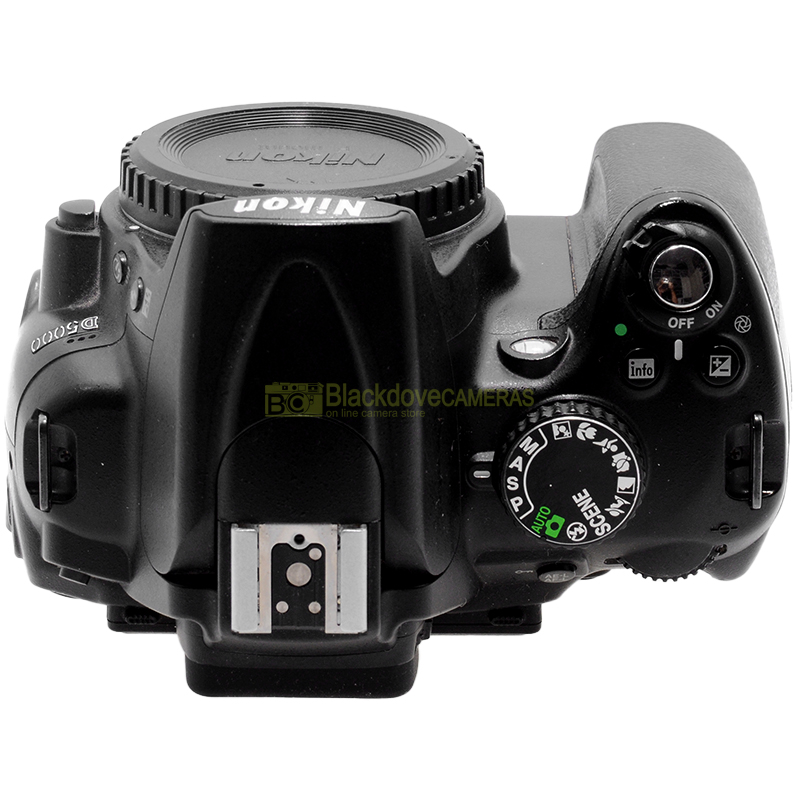 Nikon D5000