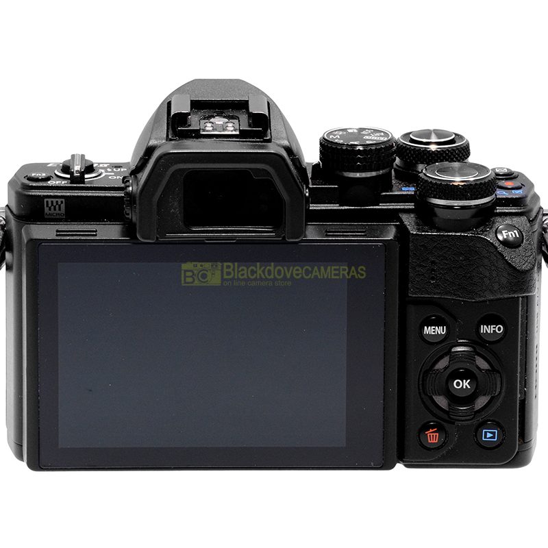 Olympus OM D E M10 II vista 2