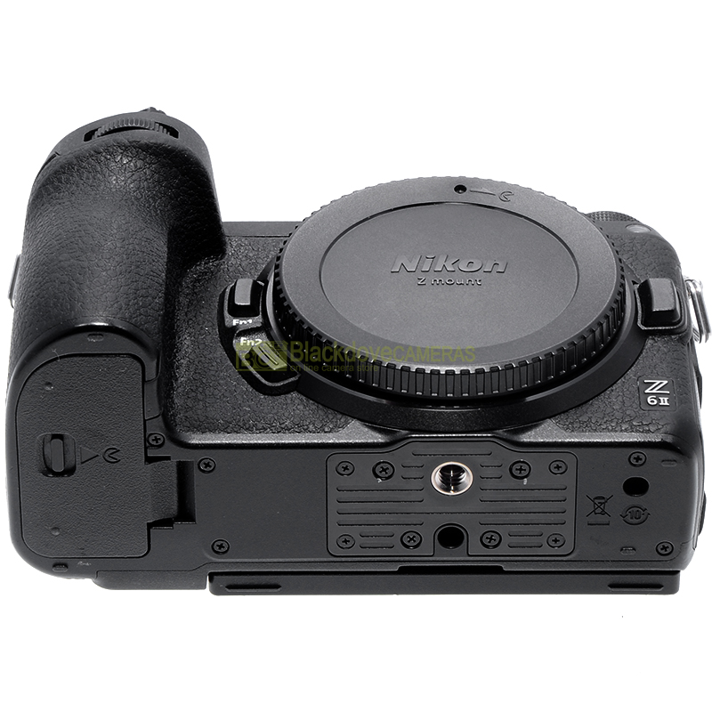 Nikon Z6 II body fotocamera mirrorless digitale innesto Z. Nital. 24,3Mp, 4K.