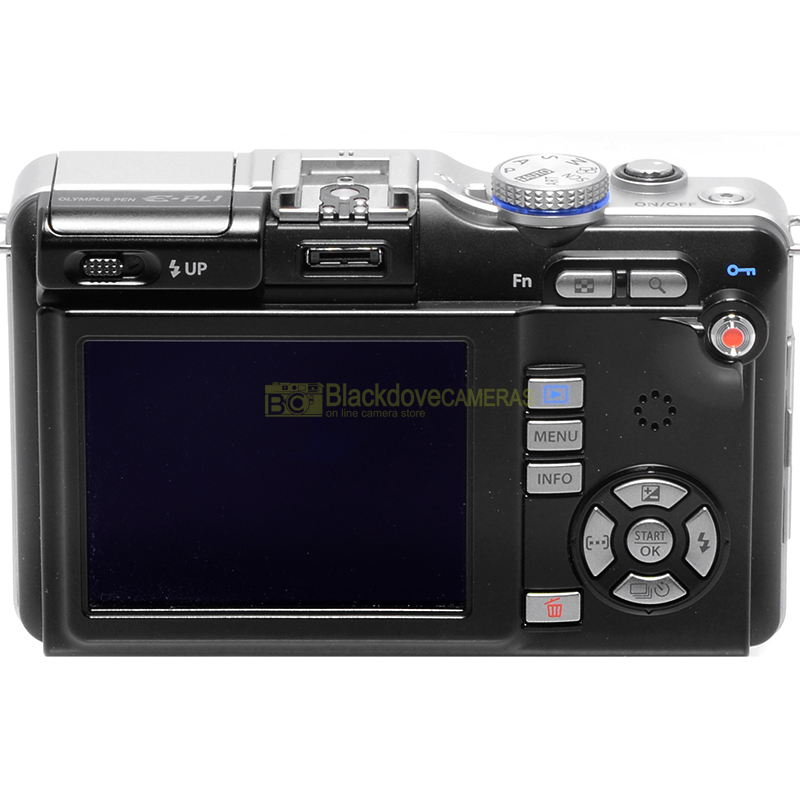 Olympus PEN E-PL1 mirrorless vista posteriore con display