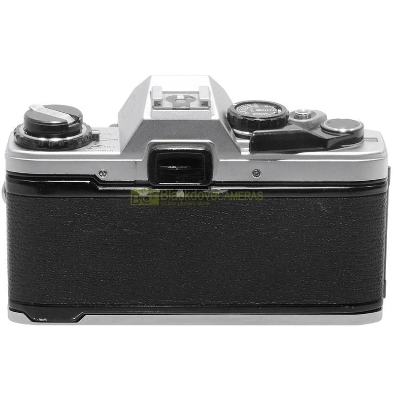 Olympus OM-10 Body Silver vista laterale