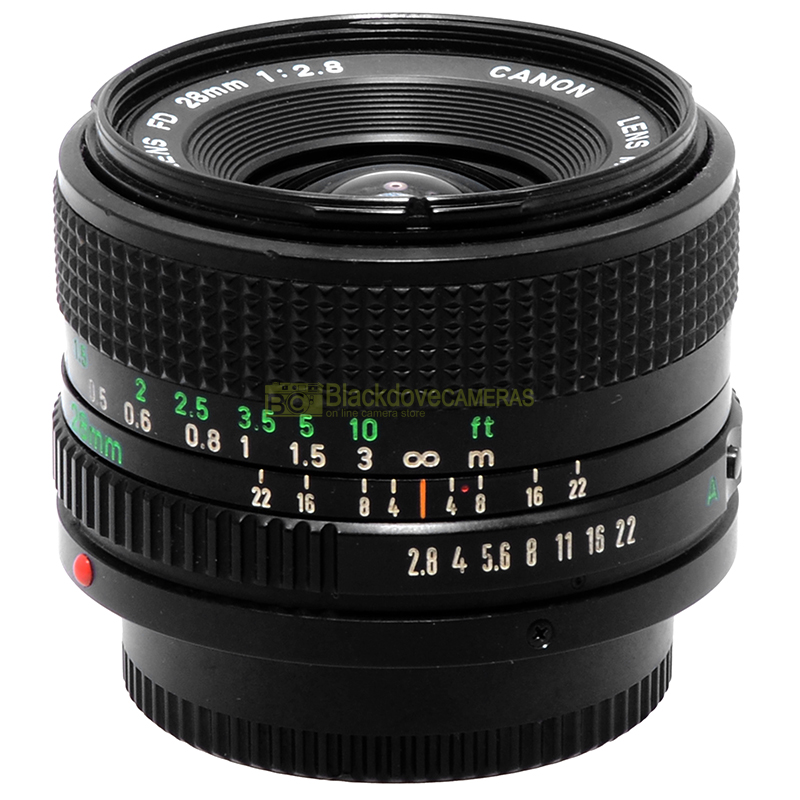 Canon FD 28mm f/2.8 vista frontale dell’obiettivo vintage