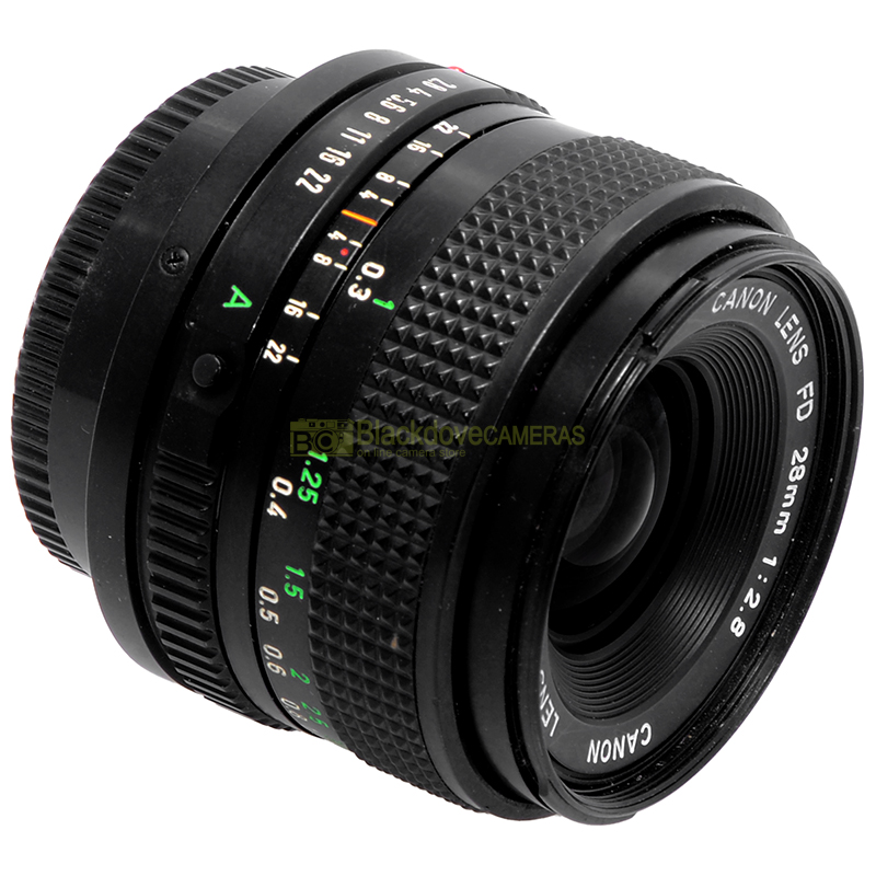 Canon FD 28mm f/2.8 dettaglio ghiere messa a fuoco e diaframma