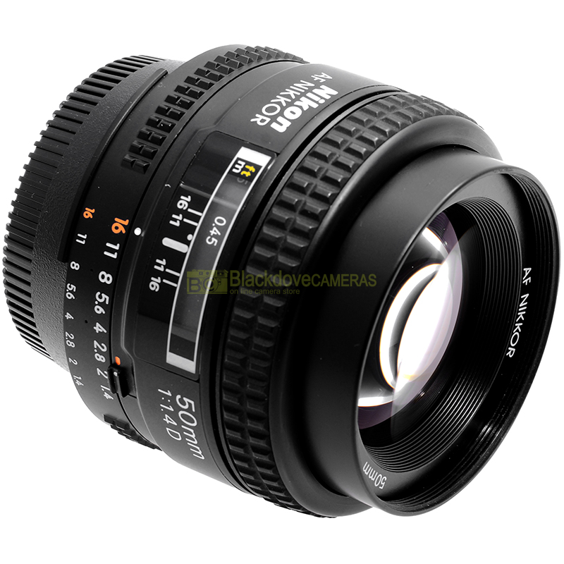 Nikon AF-D 50mm f/1.4 lato obiettivo