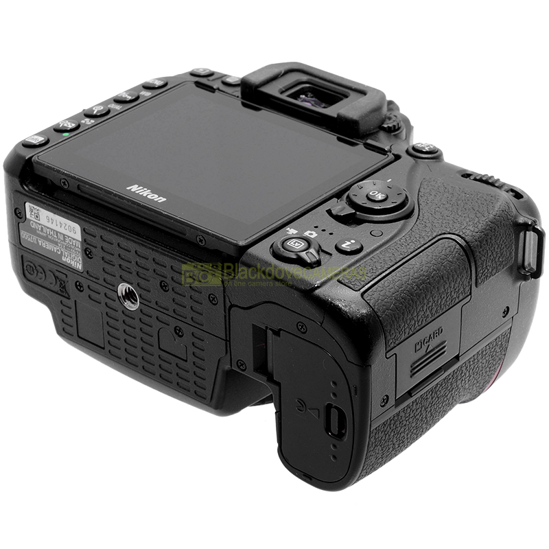 Nikon D7500 accessori inclusi – foto reale