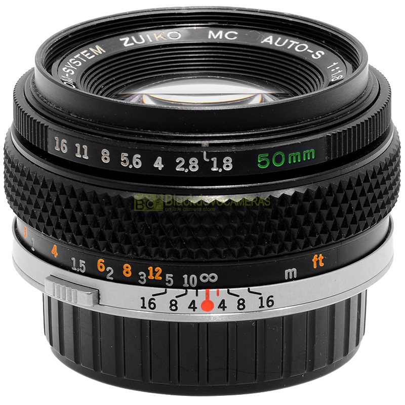 Olympus Zuiko MC Auto‑S 50mm f/1.8 – vista laterale