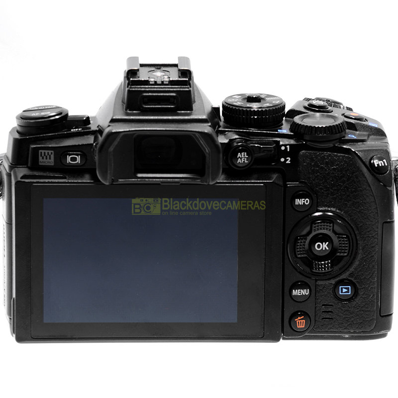 Olympus OM-D E-M1 – vista posteriore
