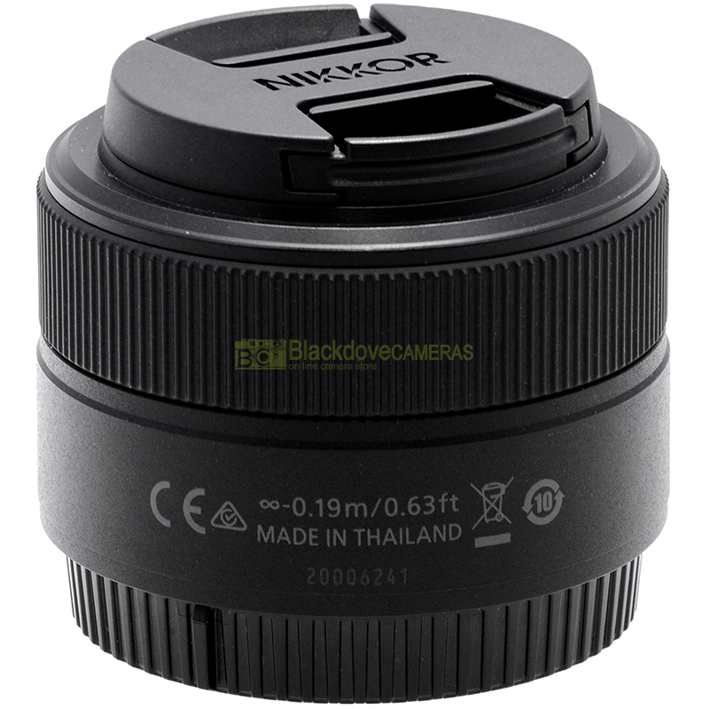 Nikon Z 28mm f/2.8 – vista laterale