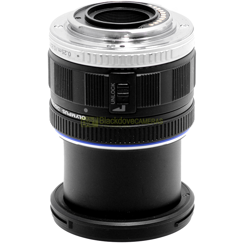 Olympus M.Zuiko 9‑18mm f/4‑5.6 ED – vista laterale