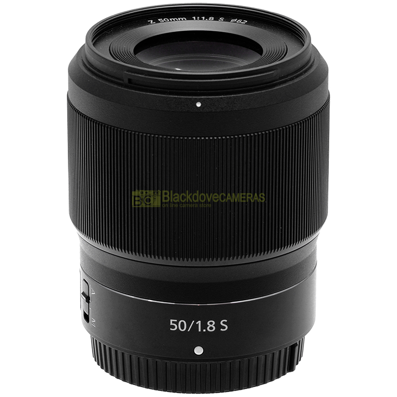 Nikon Z Nikkor 50mm f/1.8 S – vista laterale
