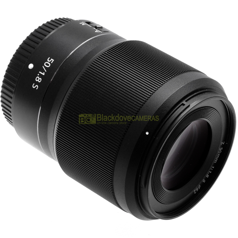 Nikon Z Nikkor 50mm f/1.8 S – vista laterale