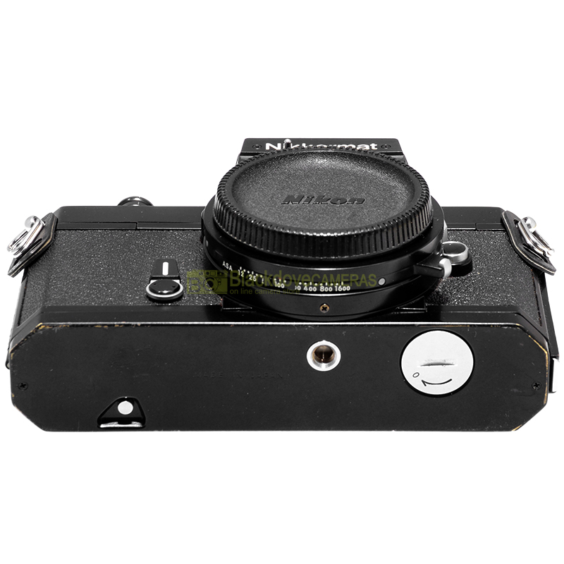 Nikon Nikkormat FT2 – vista laterale