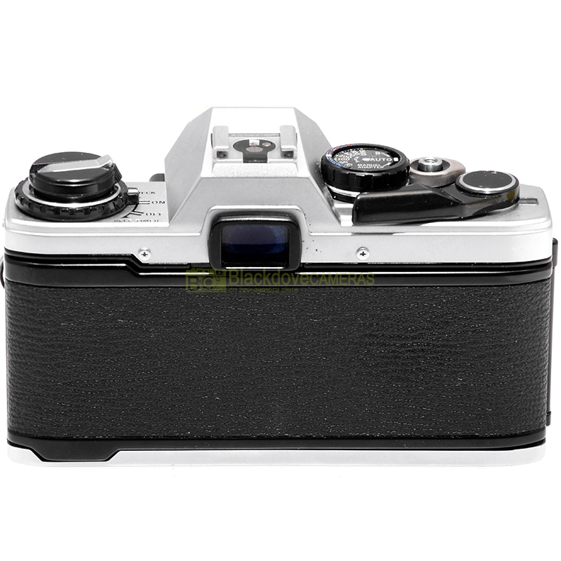 Olympus OM-10 Body Silver vista laterale