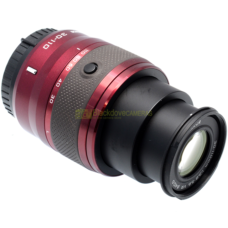 Nikon 1 Nikkor 30‑110mm Dark Red f/3.8‑5.6 VR vista laterale