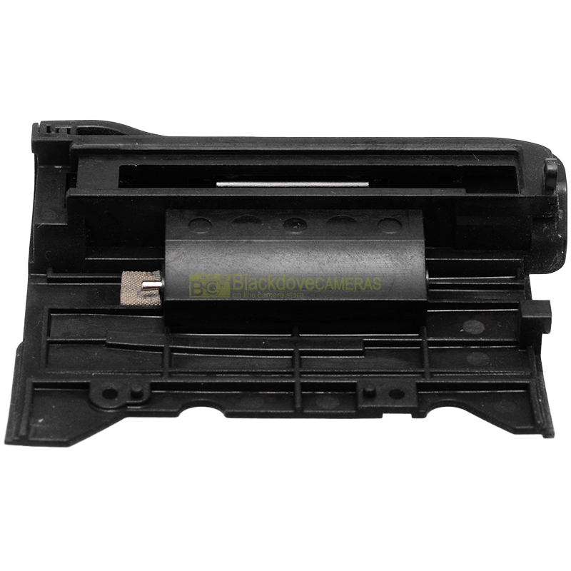 Canon 5D Mark II card slot cover dettaglio meccanismo