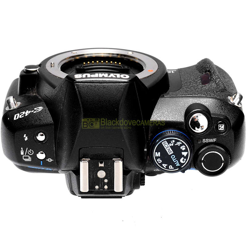 Olympus E‑420 vista 3